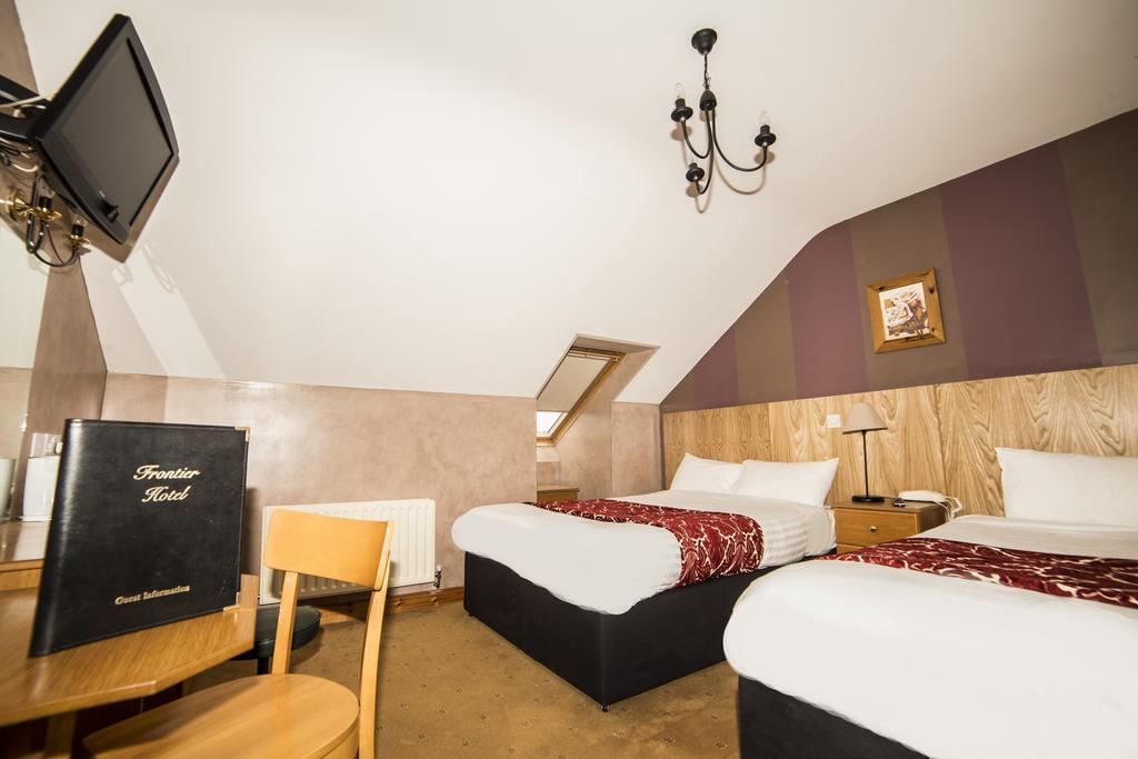 The Frontier Hotel Bridgend 객실 사진